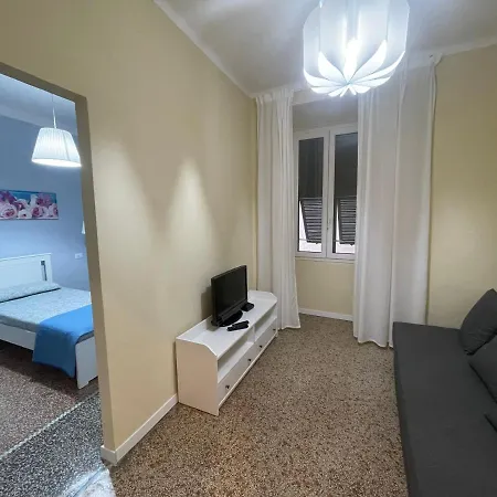 Lovenest - Acquarium 50m *