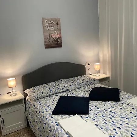 Lovenest - Acquarium 50m Guest house Genoa