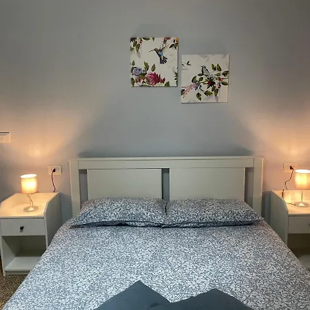 Lovenest - Acquarium 50m Pensión Génova