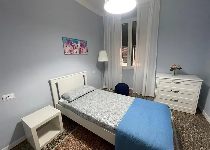 Pensión Lovenest - Acquarium 50m Génova