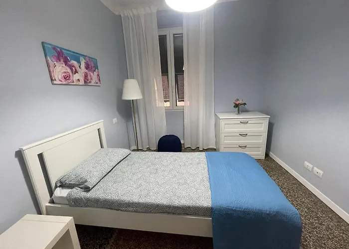 Pensión Lovenest - Acquarium 50m Génova