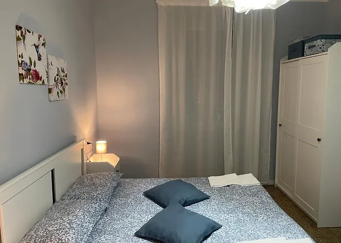 Lovenest - Acquarium 50m Pensión *