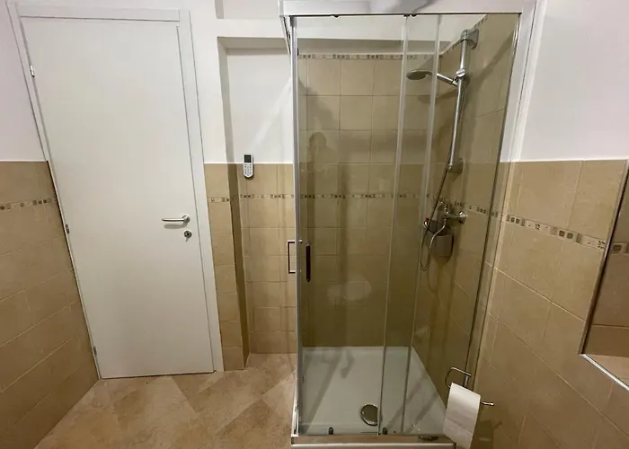 Pensión Lovenest - Acquarium 50m Génova