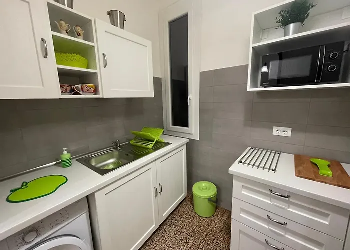 Lovenest - Acquarium 50m *