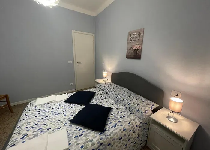 Lovenest - Acquarium 50m Pensión Génova